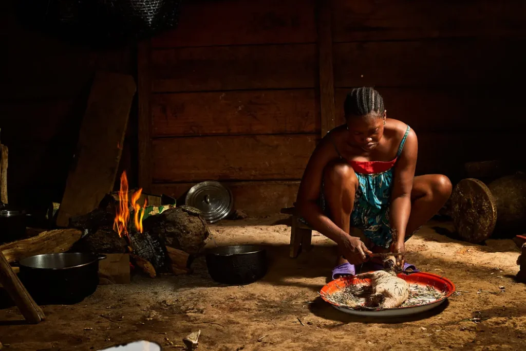 Hunters, scientists and health workers unite to fight zoonotic disease transmission in Cameroon